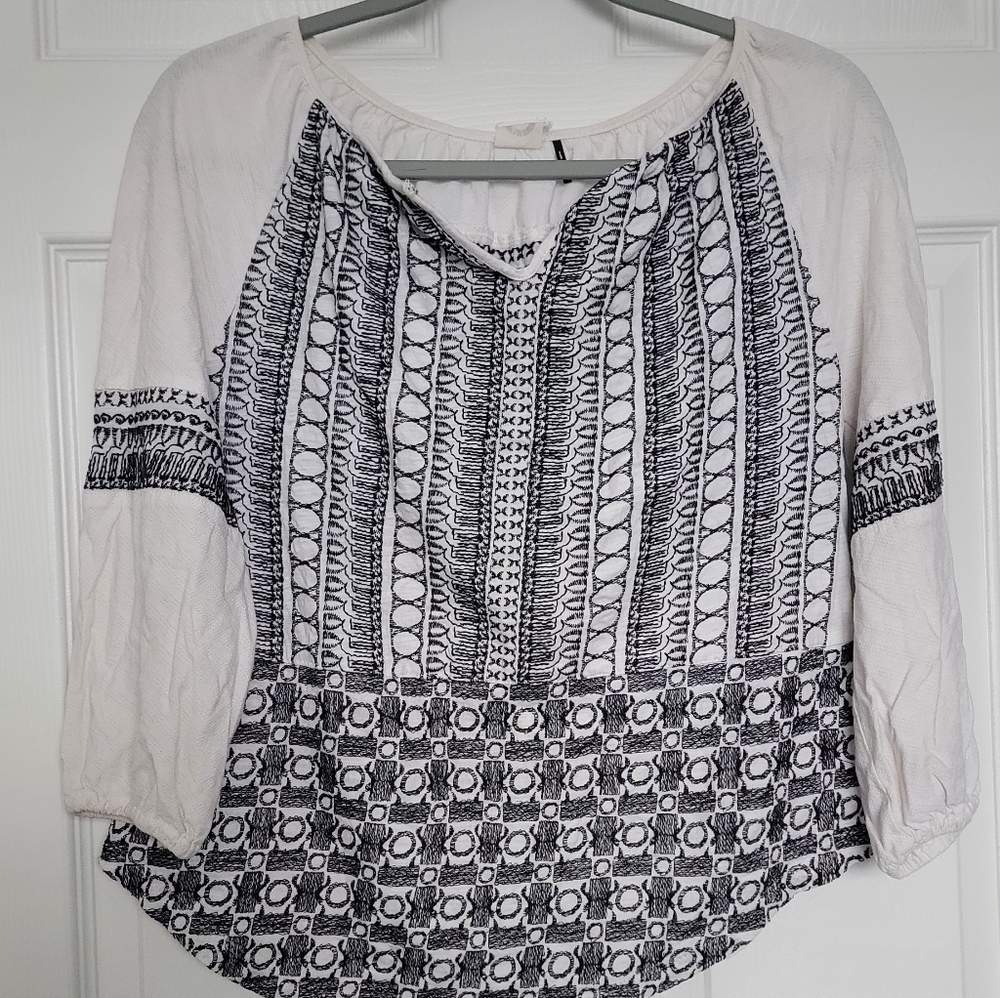 Akemi + Kin Women White & Black Embroidered Boho Blouse